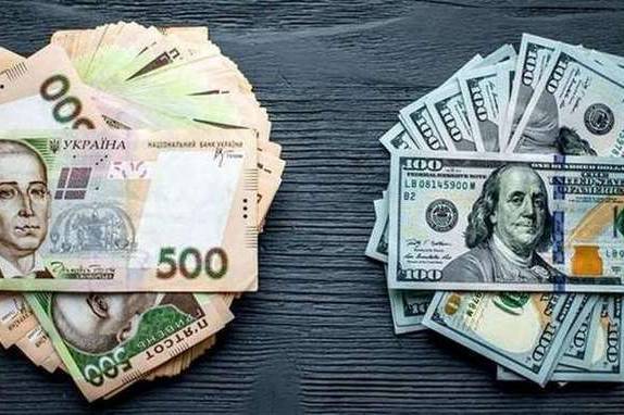НБУ оновив курс валют: скільки коштує євро, долар та злотий у суботу, 6 вересня