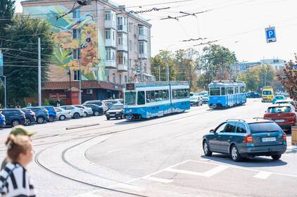 Ще два швейцарські трамваї Tram 2000 почали курсувати Вінницею на маршрутах №2 і №5 Ще два швейцарські трамваї Tram 2000 почали курсувати Вінницею на маршрутах №2 і №5