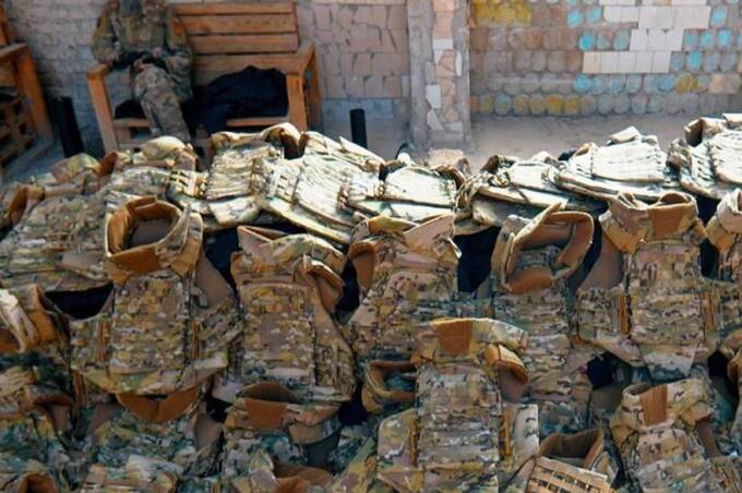 Більше сотні кевларових бронежилетів передав Міжрегіональний координаційний гуманітарний штаб Третій ОШБр