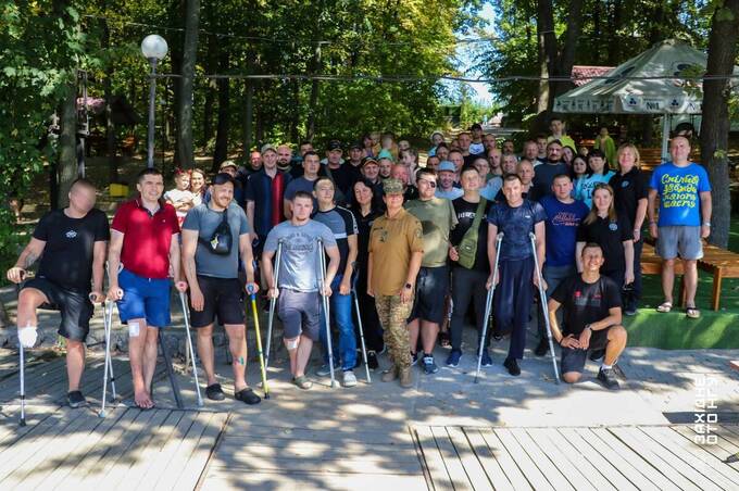 Поранені гвардійці рибалили та відпочивали на природі у Вінниці