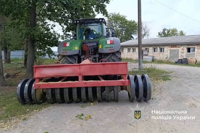 П'яний тракторист переїхав двох чоловіків у Могилів-Подільському районі