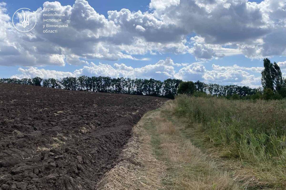 На Вінниччині екоінспектори виявили самовільне розорювання земель у прибережних зонах