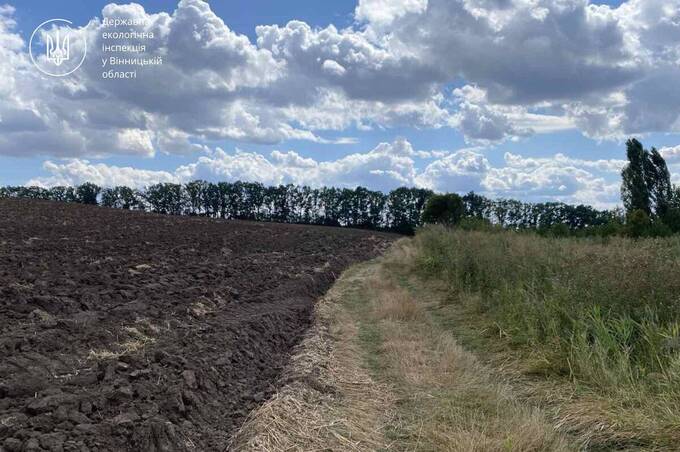 На Вінниччині екоінспектори виявили самовільне розорювання земель у прибережних зонах