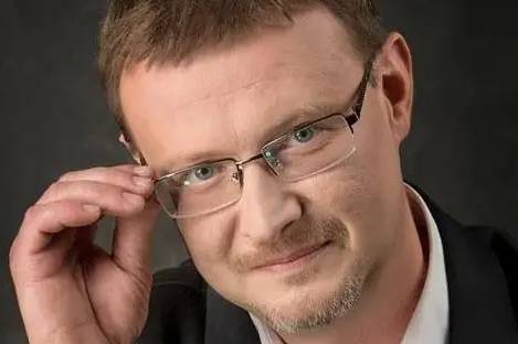 Пішов з життя Богдан Богач – легендарний бас «Піккардійської терції»