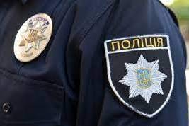 У Томашполі місцевий житель засипав дорогу відходами тваринного походження