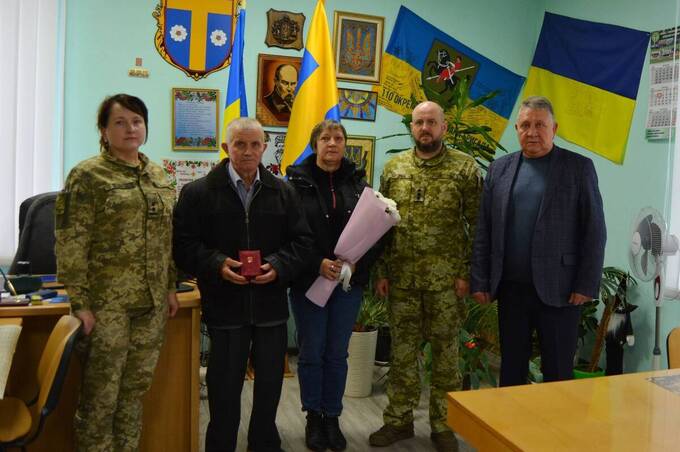 Родині полеглого Захисника з Вінниччини вручили орден "За мужність" ІІІ ступеня (посмертно)