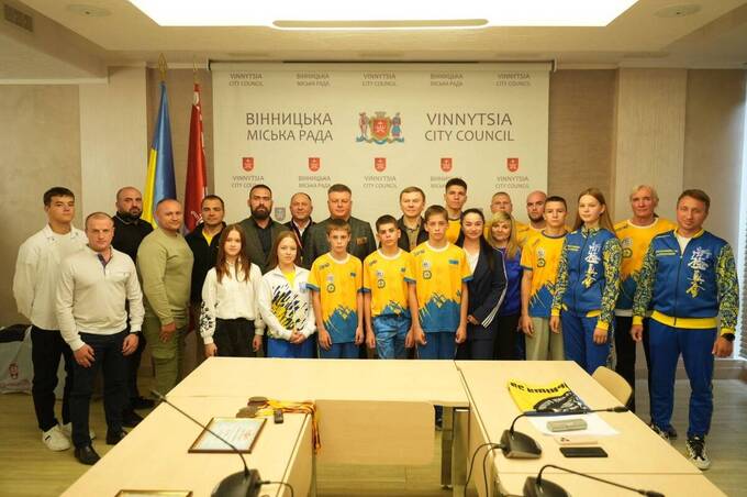 Міський голова Вінниці відзначив спортсменів та тренерів за високі результати на міжнародних змаганнях