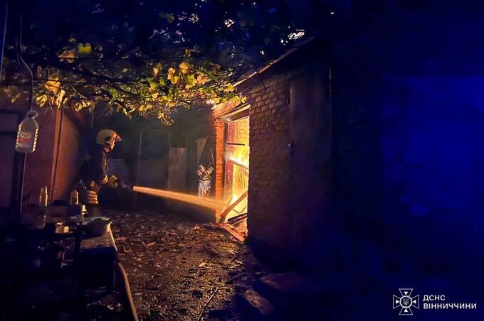 Минулої доби рятувальники ліквідували дві пожежі у житловому секторі на Вінниччині