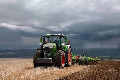 Затяжні дощі сповільнили збирання врожаю та посів озимих на Вінниччині