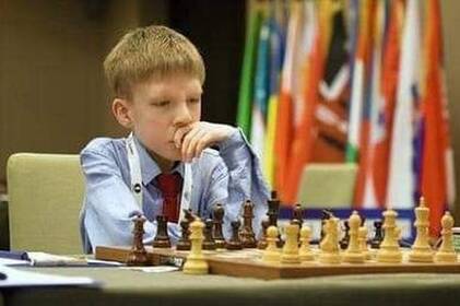 Зеленський призначив стипендію 17-річному шахісту Артьому Андрієнку та його тренеру