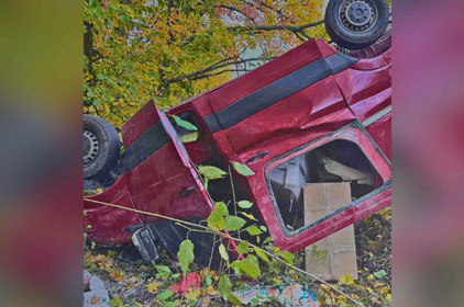 Пасажирку заблокувало у «Мерседесі»: рятувальники ліквідували наслідки ДТП на Вінниччині