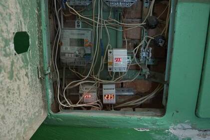 Мешканці трьох будинків у Вінниці страждають від перепадів напруги