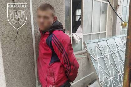 У Козятині поліцейські затримали чоловіка, який проник до приватного будинку