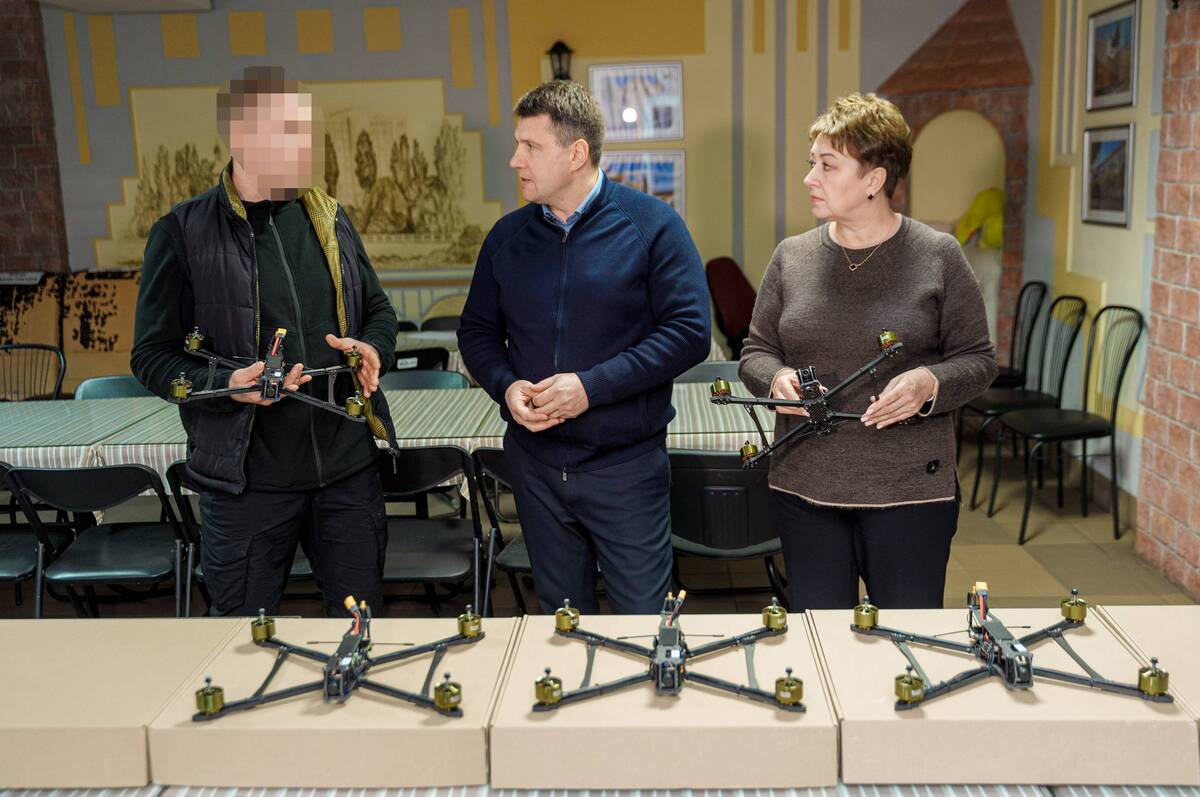 Захисники з Донеччини отримали від вінничан п’ять FPV-дронів для фронту