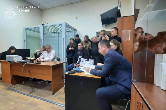 Підприємцю, якого підозрюють у забрудненні землі та погрозі вбивством, обрали запобіжний захід