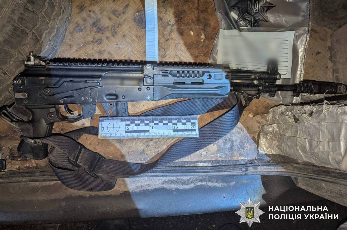 Під час виїзду за викликом про домашнє насильство поліцейські знайшли арсенал зброї