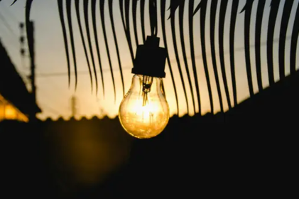 Відключення світла у Вінниці 18 листопада: графіки та ремонтні роботи