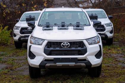 Міжрегіональний координаційний штаб передав захисникам позашляховики та безпілотники 