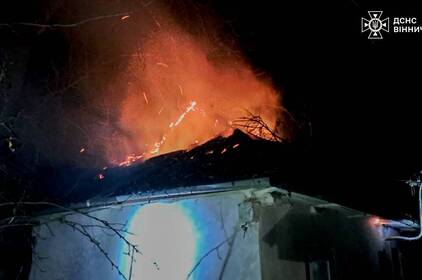 Пожежі в області: горіли господарча будівля, комбайн і пральна машина