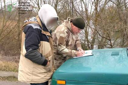 На Вінниччині оштрафували рибалок, які ловили рибу в зимувальних ямах