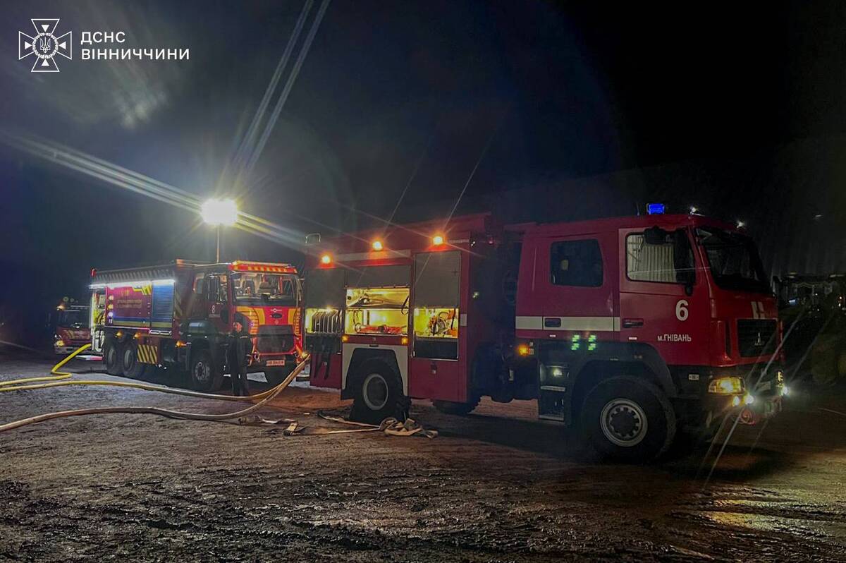 Дві пожежі на Вінниччині за добу: рятувальники врятували зерносушарку та будинок