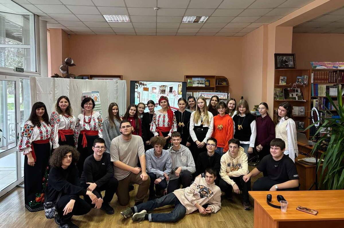 У Вінниці для ліцеїстів відтворили колоритні обряди Андріївських вечорниць (фото)