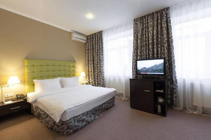 Что дешевле гостиница или отель?