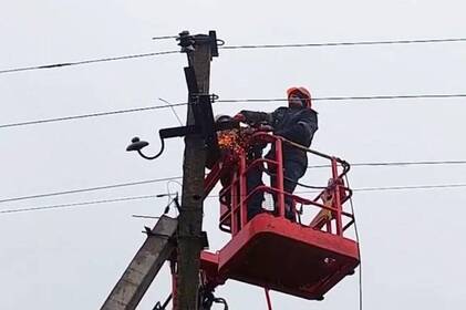 “Залізні електрики” на опорах: як реклоузери зменшать кількість відключень у місті