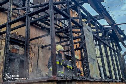 Минулої доби рятувальники ліквідували пожежі в будинку, музичній школі та зерносушарці