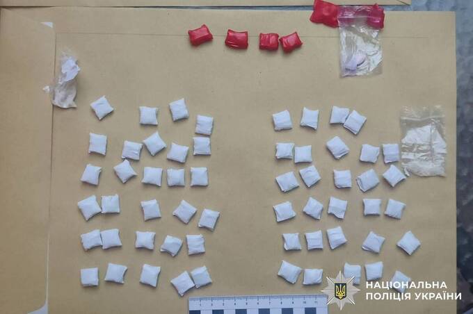 У Вінниці затримали наркозакладчика із великою партією заборонених речовин