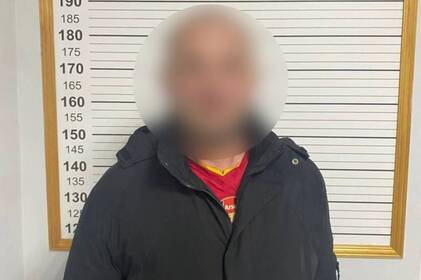 У Вінниці затримали крадія, який нахабно виніс планшети просто з вітрини магазину