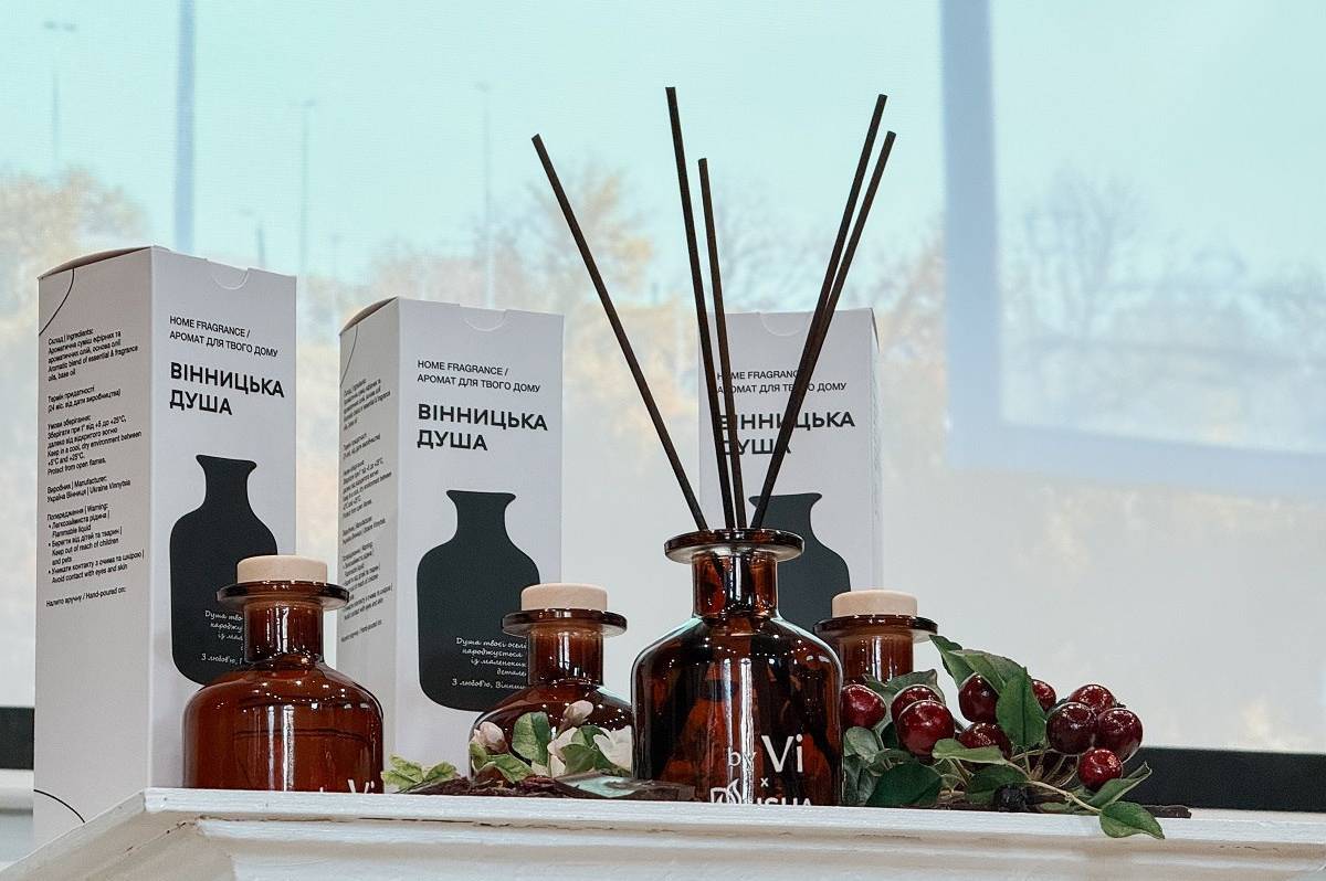 Вишні, шоколад та затишок: у Вінниці презентували аромат міста на крафтовому ярмарку (фото)