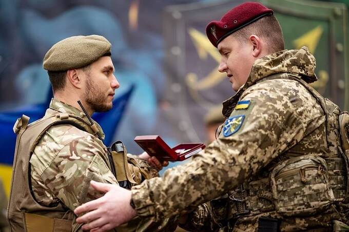 Бойовий медик з Калинівки Олег Раковський отримав орден Данила Галицького