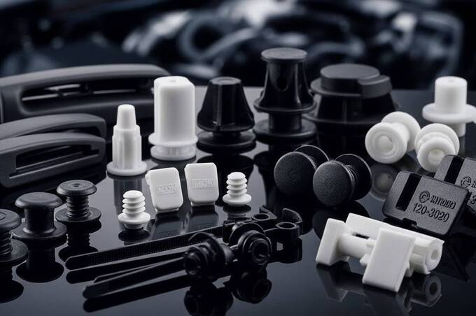 Чому пластмасові кріплення відіграють більшу роль, ніж здається? 