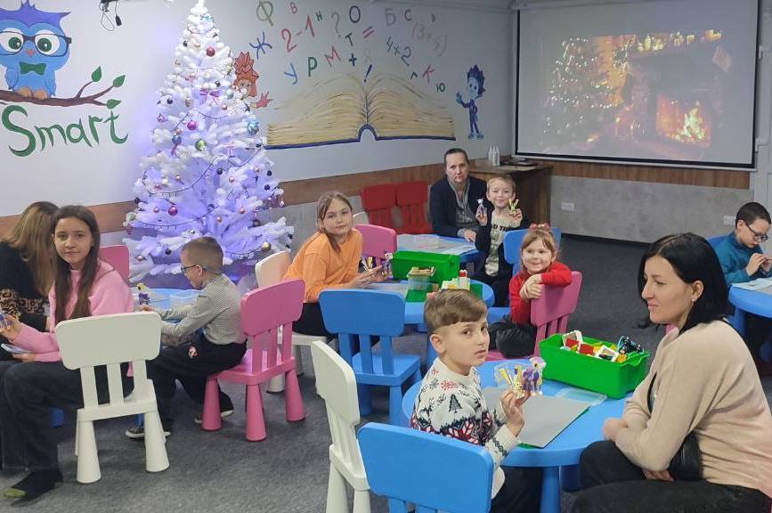 У Вінниці відбувся сімейний захід «Леготерапія»: батьки та діти творили казку разом