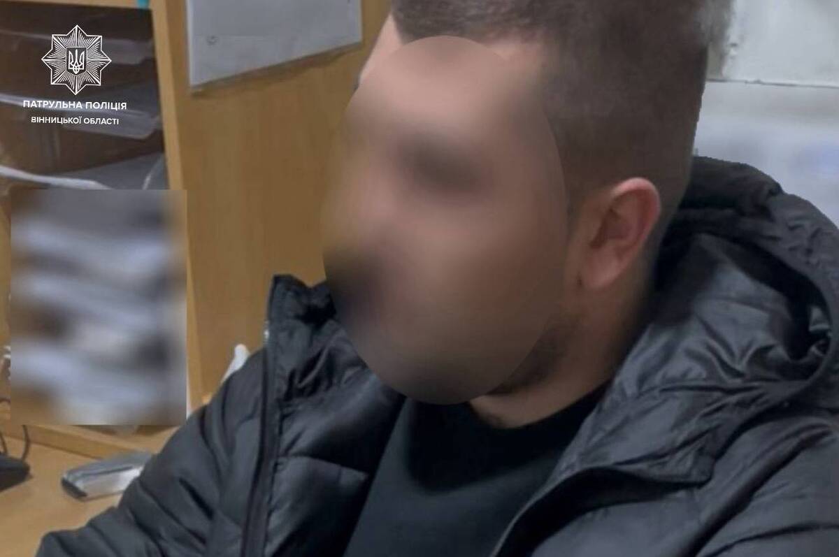 На вулиці Пирогова у Вінниці зупинили водія KIA під дією наркотиків