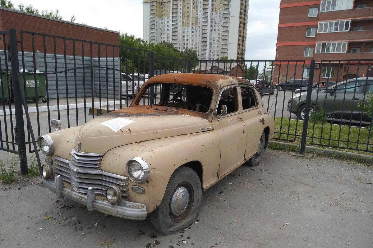 У Вінниці планують прибирати покинуті автомобілі з вулиць та дворів міста