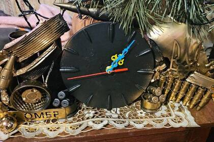 У Вінниці розігрують унікальний фронтовий годинник з бойових куль і снарядів