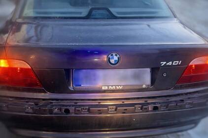 Блідість, тремтіння і дивна поведінка: водій BMW провалив перевірку в нарколога