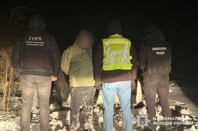 На Вінниччині викрили ділка, який обіцяв за $7000 нелегальний виїзд через кордон