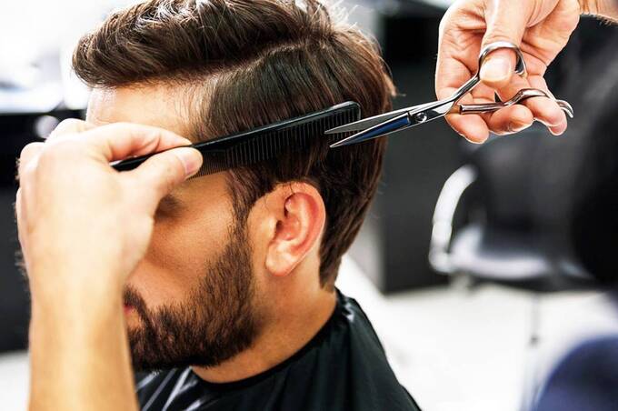 Внутрішньо переміщені особи можуть скористатися безкоштовними послугами перукаря