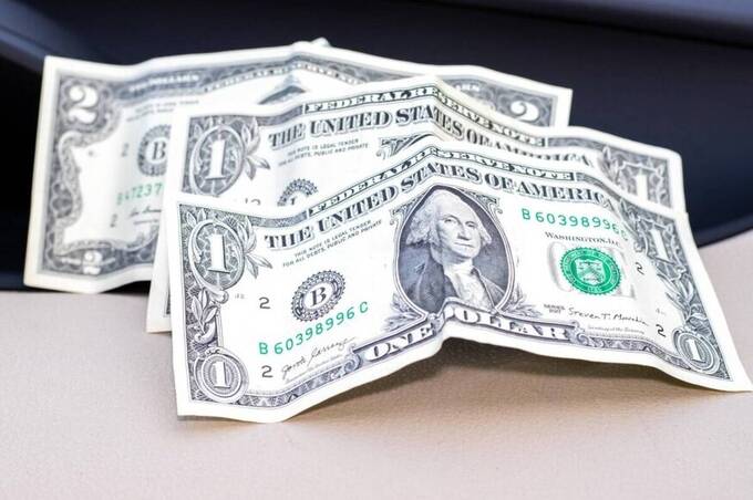 НБУ оновив курс валют: скільки коштує євро, долар та злотий у четвер, 22 січня