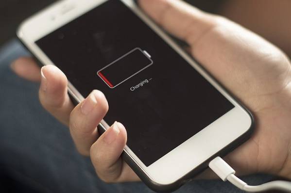 Як заміна акумулятора може повернути вашому телефону «нове життя»?