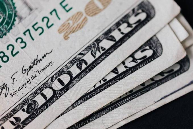 НБУ оновив курс валют: скільки коштує євро, долар та злотий у неділю, 25 січня