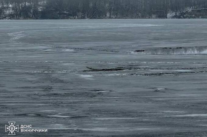 У Ладижині під кригою загинув чоловік на очах у сина