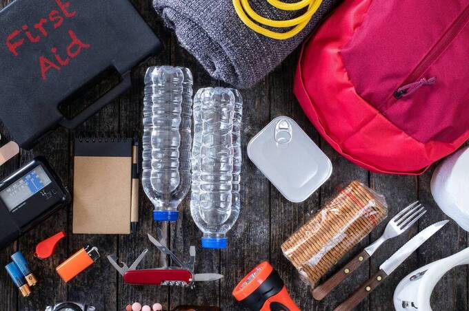 У МВС нагадали перелік необхідних речей на випадок погіршення ситуації в енергосистемі  