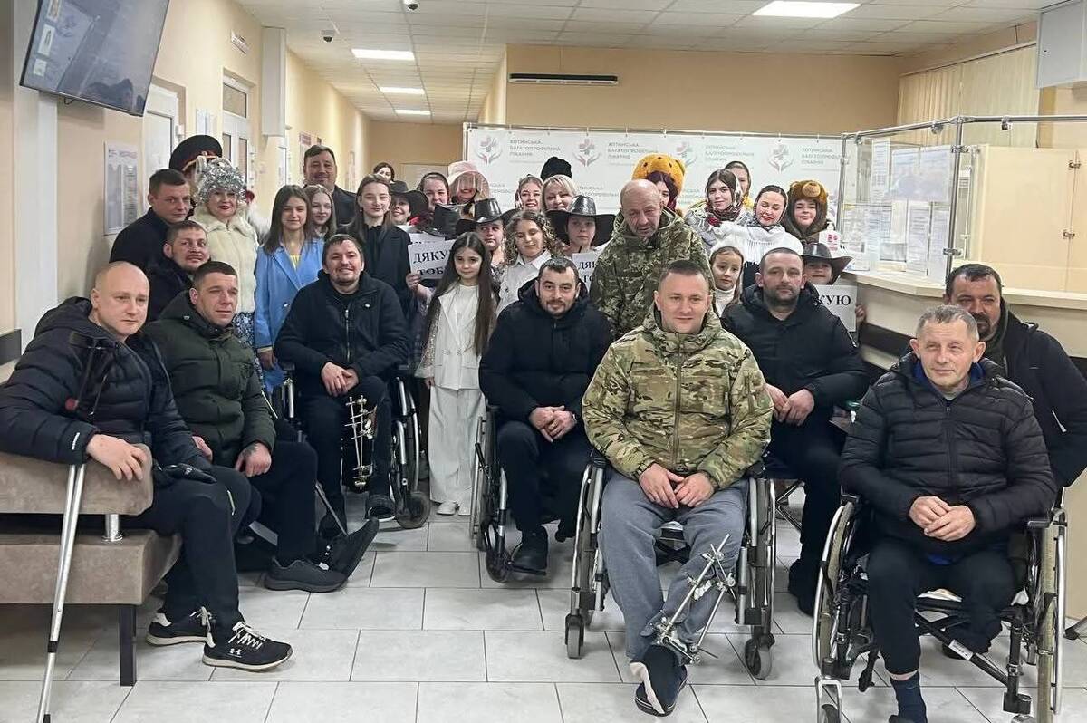 "58 годин під дощем з відірваною ногою": як кулеметник виживав серед поля і відновлюється на Буковині