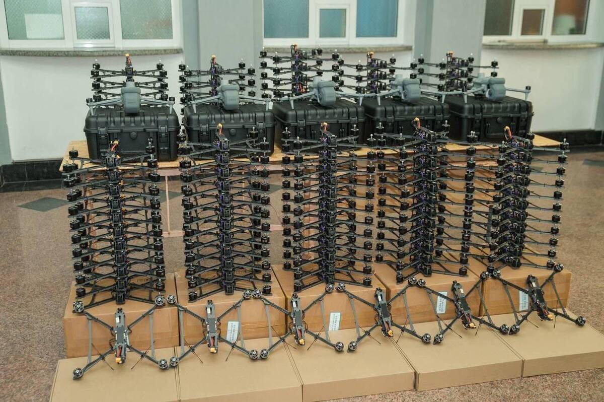 Міжрегіональний координаційний гуманітарний штаб передав «Артану» 100 FPV-дронів та п’ять Matrice 4Е