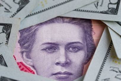 НБУ оновив курс валют: скільки коштує євро, долар та злотий у п'ятницю, 20 лютого