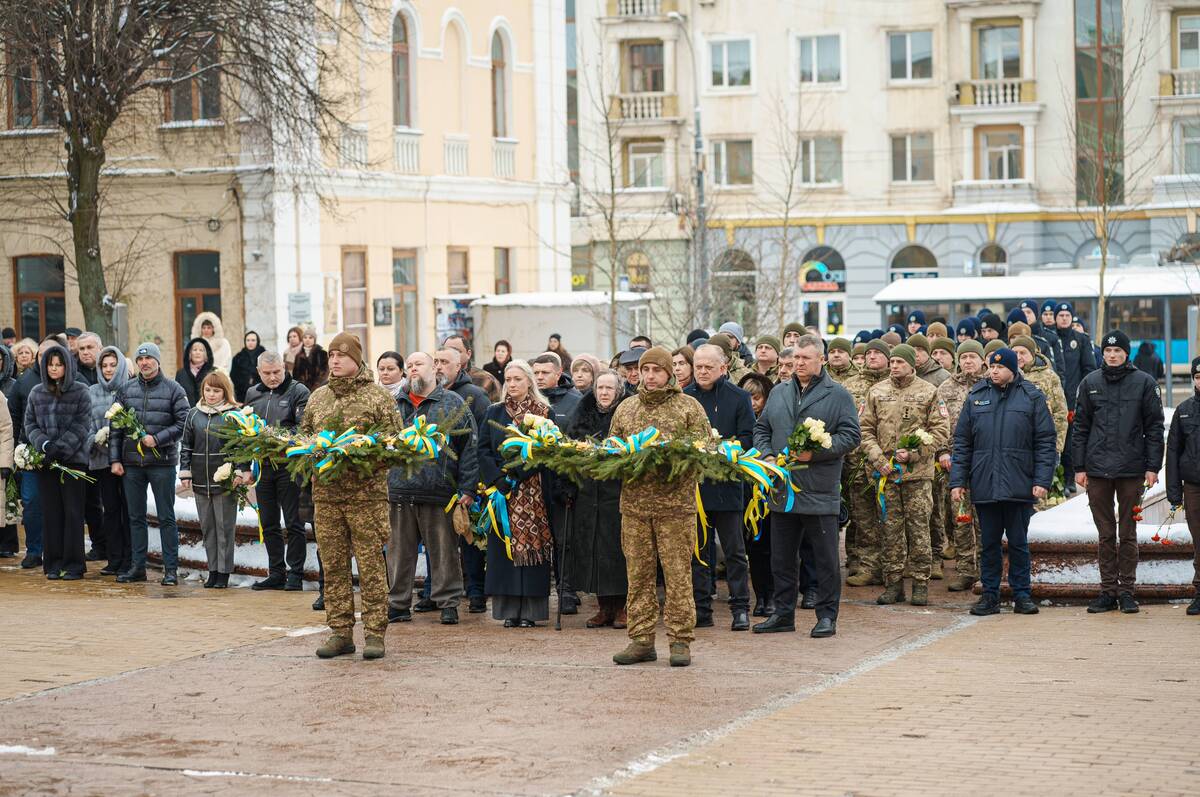 Вінниця вшанувала Героїв Небесної Сотні: квіти, спогади і біль, який не минає